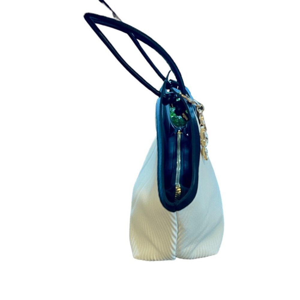 Heart Shaped Lips Puffy Vegan Leather Squeeze Bag with Black Rose Bag Charm - Picture 5 of 7